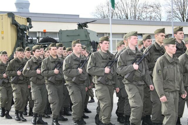 Soldaten geloben, die Republik Österreich und sein Volk zu schützen | Foto: Edith Ertl