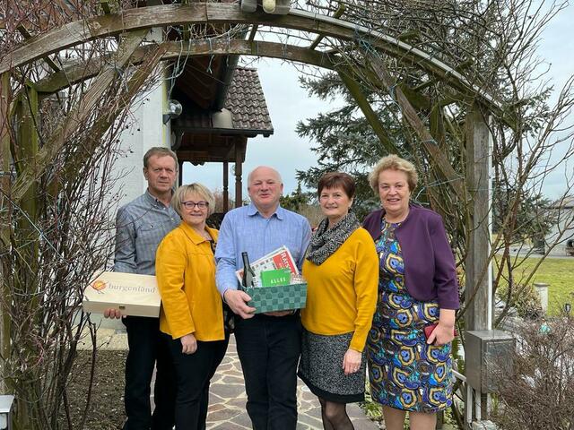 Seinen 55. Geburtstag feierte Herbert Deutsch aus Sumetendorf. Dem ehemaligen SPÖ-Chef in der Gemeinde Strem gratulierte eine Abordnung seiner Partei. | Foto: SPÖ