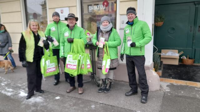 Gemeinsam wurde in Langenzersdorf die Wahlwerbetrommel für "grüne Themen" gerührt. | Foto: GRÜNE Langenzersdorf