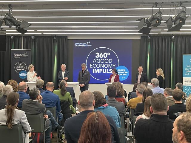 Elisabeth Prochaska, Gerhard Buchinger, Daniela Allmeier, Christian Felber, Roswitha Reisinger und Martin Huber beteiligten sich an der Diskussion.