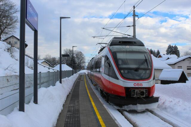 Vom 26. Jänner bis voraussichtlich 19. Februar wird für alle Nahverkehrszüge der Linie S4 zwischen Villach und Arnoldstein ein Schienenersatzverkehr mit Bussen eingerichtet | Foto: Foto: ÖBB/Finker