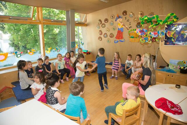 Noch keine finanzielle Entlastung gibt es für die Eltern von unter-dreijährigen Kindern. Diese soll noch kommen. | Foto: Symbolfoto: Neumayr/MMV