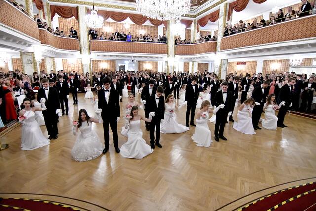 Das Parkhotel Schönbrunn bietet den Gästen des Alt-Hietzingerballs ein passendes Ambiente. | Foto: Markus Spitzauer