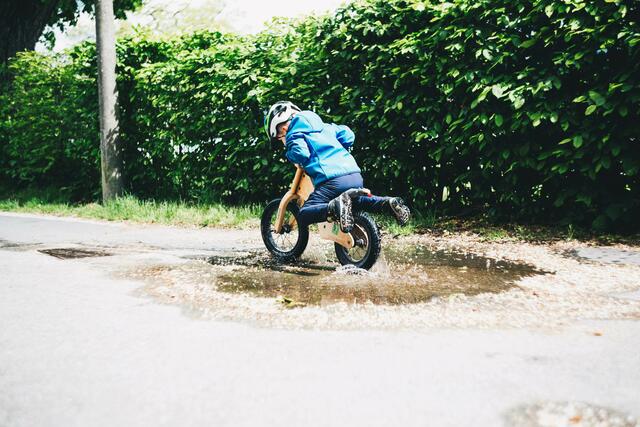 Kinder sollen gefahrlos Rad fahren können. | Foto: Markus Spiske/Unsplash