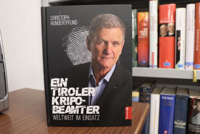Das spannende Buch von Christoph Hundertpfund. | Foto: Othmar Kolp