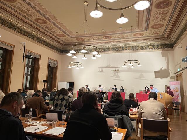 Bei der Bezirksvertretungssitzung am Alsergrund hielt O'Brien noch die Budgetrede.  | Foto: Tobias Schmitzberger