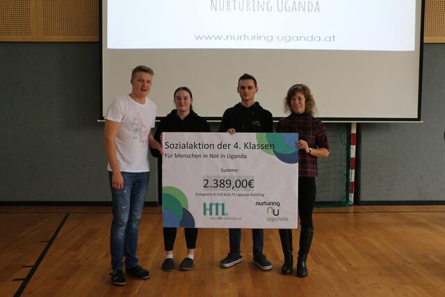 Die Schüler sammelten wieder fleißíg Spenden für Uganda. | Foto: HTL Neufelden