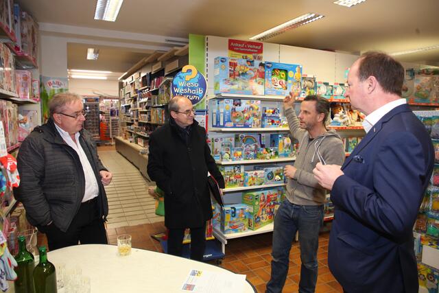 Harrer, Schlemmer und Ritter bei der Reinhold Rieger KG in Weiz. | Foto: WKO