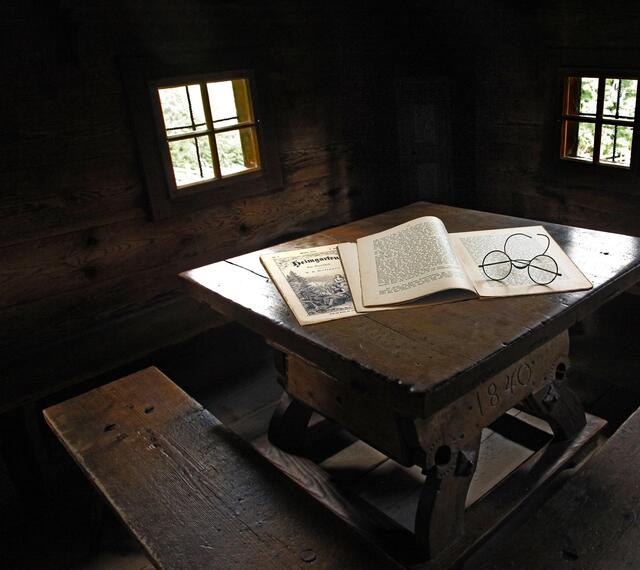 Im Geburtshaus von Peter Rosegger, der Kluppeneggerhof, am Alpl. Ab April hat das Museum wieder geöffnet. | Foto: Jakob Hiller