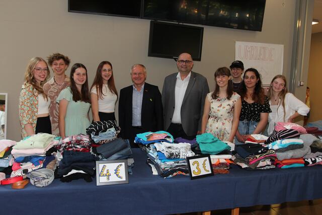 Im Juni des Vorjahres hatte das Borg Feldbach ein Benefizkonzert mit Kleidermarkt, Fotografie und künstlerischen Arbeiten veranstaltet. 4.115 Euro waren damals zusammengekommen. | Foto: RegionalMedien