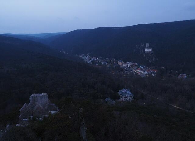 Rauheneck - Eugen-Villa - Helenental - Rauhenstein ... x Mal fotografiert, immer wieder anders und gefällt mit immer noch