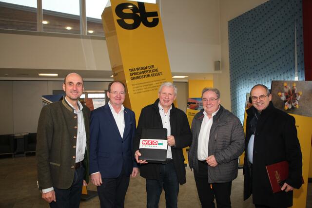 Die Vertreter der WKO zu Besuch bei Strobl Bau – Holzbau GmbH. | Foto: WKO