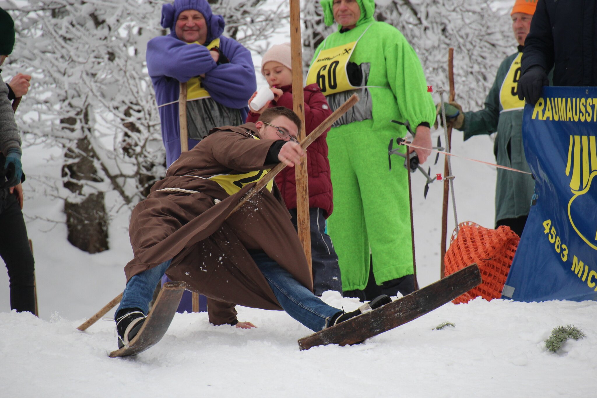 Micheldorf in Oberösterreich Fassdaubenlauf auf der "Ratscher Streif