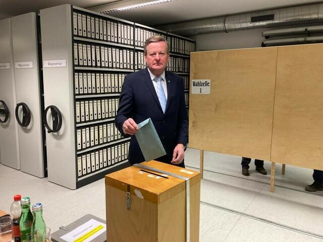 LR Gottfried Waldhäusl bei der Stimmenabgabe | Foto: Büro Landesrat Waldhäusl