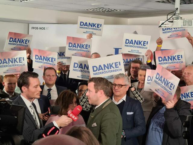 Die FPÖ freut sich über ihren Wahlerfolg | Foto: FPÖ