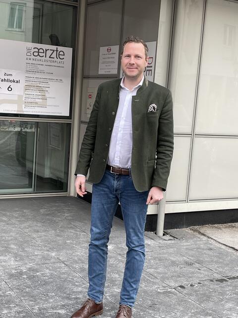 Michael Schnedlitz, FPÖ, fuhr nach dem Wählen nach St. Pölten. | Foto: Zezula