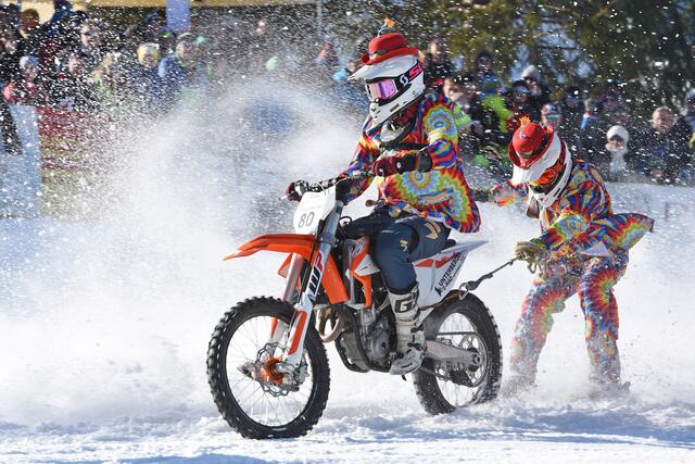 Skijöring gibt es am 11. Februar auch in Gosau zu bestaunen. | Foto: Wolfgang Spitzbart (Archivfoto)