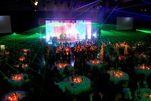 Die zahlreichen Besucherinnen und Besucher sowie auch die gute Stimmung haben es wieder bewiesen – der Feuerwehrball Trofaiach ist zu einem Event geworden, das sich nur wenige entgehen lassen. | Foto: FF Trofaiach