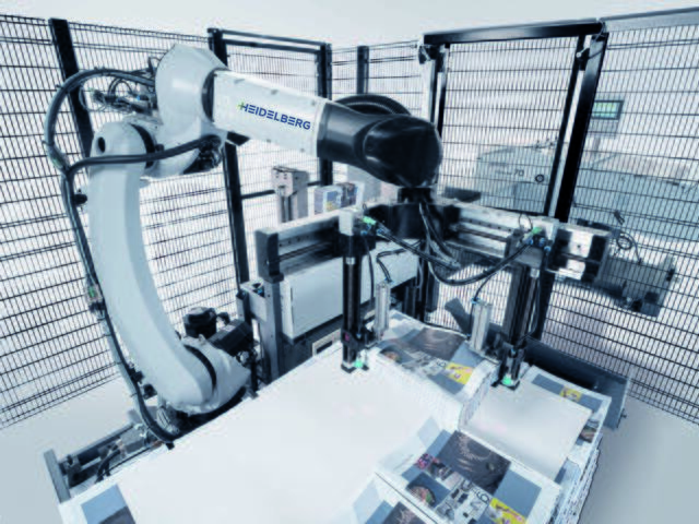 Der neue Roboter bei "KlampferDruck" falzt bis zu 16.000 Exemplaren pro Stunde | Foto: Heidelberger Duckmaschinen AG
