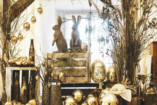 Auf dem Schlossareal liefern wieder viele Kunsthandwerker und Produzenten frühlingshafte und österliche Dekoideen. | Foto: Kunsthandwerk Schloss Burgau