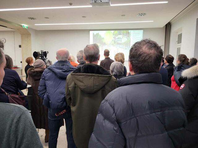 Bei den beiden Terminen kamen viele Wiednerinnen und Wiedner, um sich die Pläne anzuschauen.  | Foto: Salme Taha Ali Mohamed