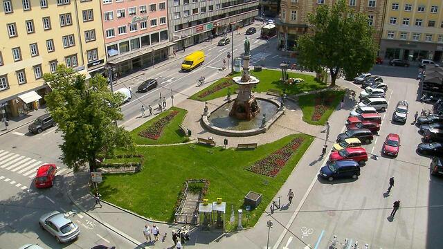 Erinnerungen an den Bozner Platz Alt. Nach Kostenexplosion für die Neugestaltung ist wieder der Gemeinderat am Zug. | Foto: zeitungsfoto.at