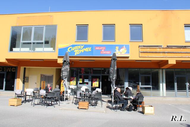 Im gleichen Gebäude wie die Eisdiele von Charly Temmel hat Wolfgang Tinnacher nun seinen Store. | Foto: Lederer