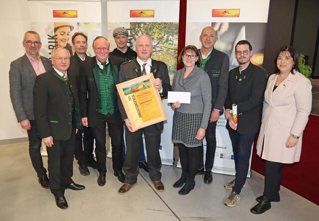 Der Lebensraumpreis ging u.a. an die Gemeinde Unterlamm | Foto: RegionalMedien