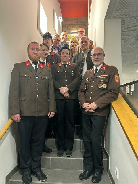 Klein Wolkersdorf: SB Marco Chromy, PFM Sebastian Reischer, LM Evelyn Friedbacher, HFM Julia Landl, GGR Wolfgang Haider, UAKdt. HBI Manfred Landl, Bgm. Bernhard Karnthaler, PFM Peter Perkmann, GGR Markus Kitzmüller-Schütz, LM Alexandra Landl und BR Roland Kleisz. | Foto: Gemeinde Lanzenkirchen