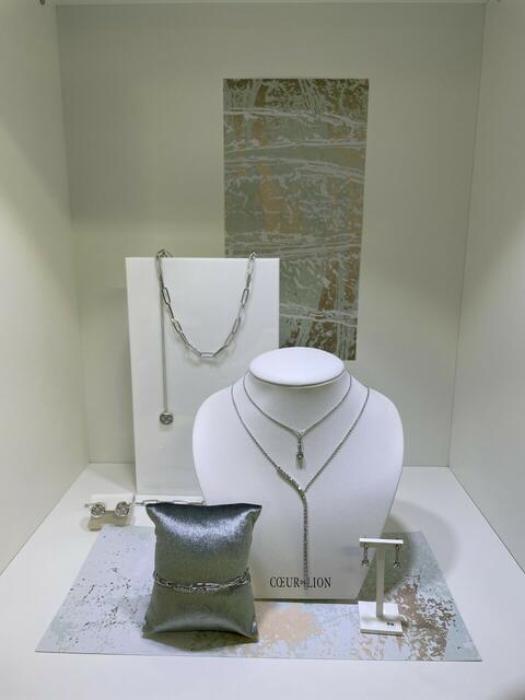 Für jedes Brautkleid der passende Schmuck.