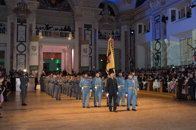 Die Wiener Hofburg in fester Hand der Original Tiroler Kaiserjägermusik | Foto: Sigl