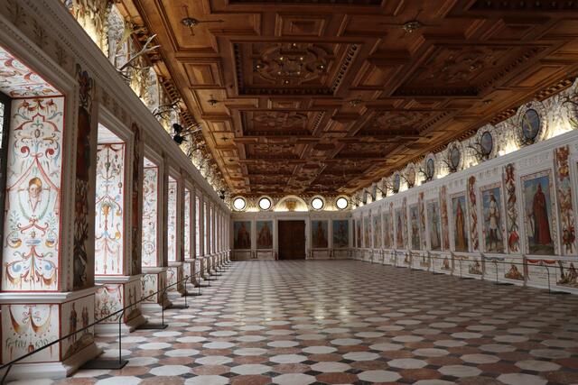 Im Ballsaal von Schloss Ambras wurden ausschweifende Feste gefeiert. 