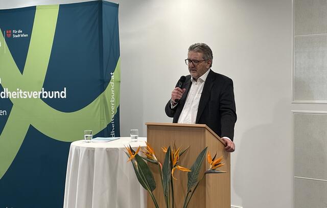 "Durch das moderne Simulationszentrum schaffen wir erstklassige Bedingungen und garantieren, dass die theoretischen Kenntnisse eng mit der Praxis verknüpft werden“, sagt Stadtrat Peter Hacker (SPÖ). | Foto: Kathrin Klemm