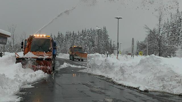 Sieben Räumfahrzeuge kämpften tagelang gegen die Schneemassen im Bezirk Voitsberg. | Foto: Bratschko