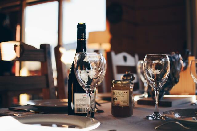 Von Burlesque-Darbietungen und kroatischer Küche bis hin zu Live-Musik in Restaurants, Bars und Hotels – die Valentinstag-Palette ist bunt. | Foto: Des Récits/Unsplash