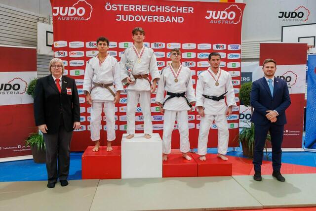 Der Hartkirchner Julian Wöss (3. v. r.) konnte den dritten Platz für sich entscheiden. | Foto: Oliver Sellner