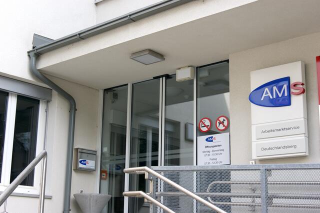 Das AMS Deutschlandsberg gilt als Drehscheibe zwischen Arbeitssuchenden und Betrieben. | Foto: Michl