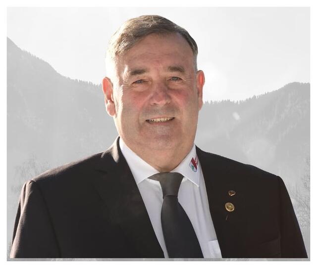 Bürgermeister Herbert Kröll lädt ein, zusammen mit den Nassereithern das Nassereither Schellerlaufen als uraltes Brauchtum mitzuerleben.

 | Foto: Gemeinde Nassereith