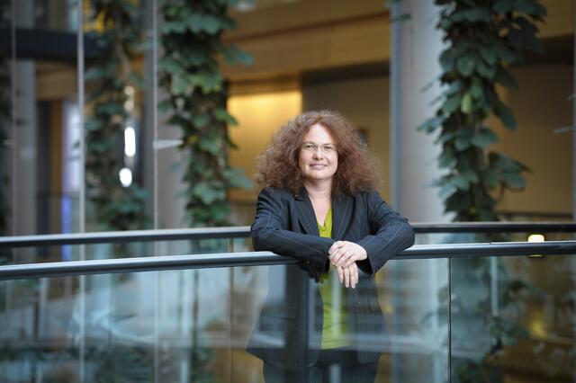 Monika Vana, seit 2014 Abgeordnete zum Europäischen Parlament, nimmt ebenfalls an der Veranstaltung teil.  | Foto: Büro Vana