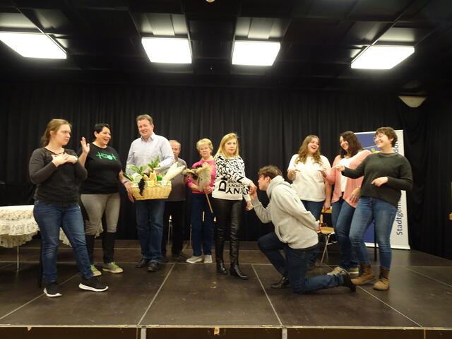 Fleißig beim Proben: Theatergruppe Gänserndorf. | Foto: Foto: privat