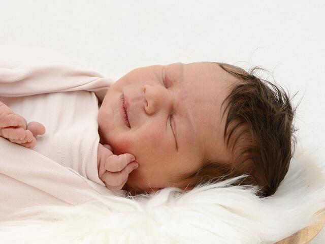 Marleen
Eltern: Viktoria Leßiak &amp; Hannes Kamper, Knittelfeld. Geb.-Dat.: 18. 1., 13:29 Uhr; Gewicht: 3.525 g; Größe: 52 cm. | Foto: BabySmile