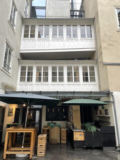 "Pawlatsche" kommt aus dem Tschechischen und bezeichnet überdachte Balkone, die im 19. Jahrhundert vor allem für die Wiener Altstadt typisch waren.  | Foto: BRS/Püringer