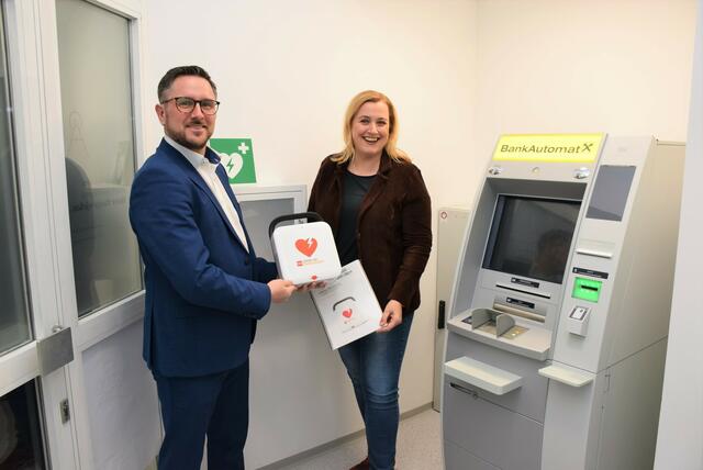 Ortsvorsteher Manuel Scherscher und Gesundheitsstadträtin Beate Hochstrasser | Foto: Stadt Amstetten