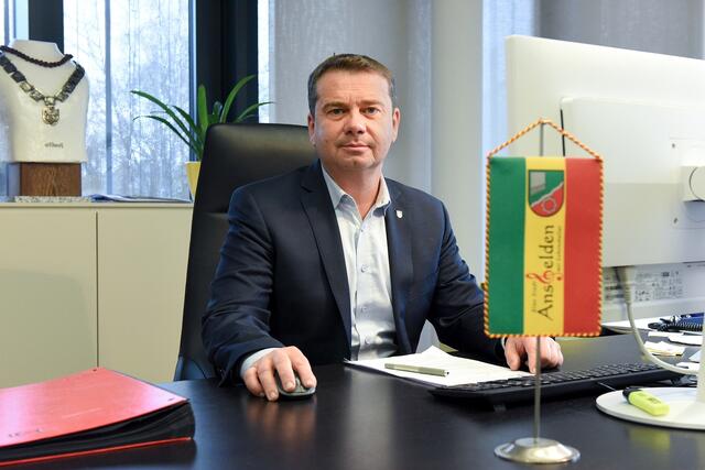 Ansfeldens Bürgermeister Christian Partoll (FPÖ) spricht von einem großzügigen Investitionsprogramm. | Foto: Stadt Ansfelden