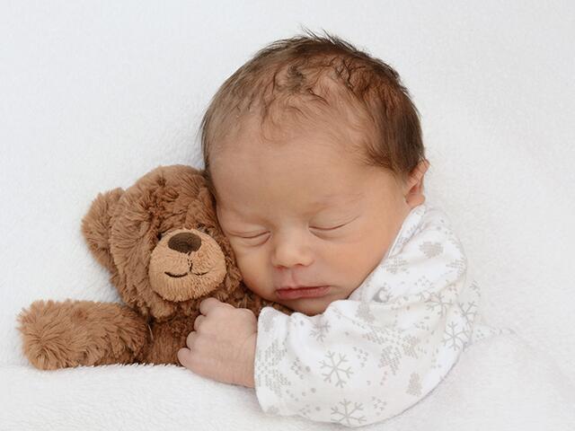 Emanuel Andrei
Eltern: Manuela &amp; Florin Chisner, Knittelfeld. Geb.-Dat.: 16. 1., 09:56 Uhr; Gewicht: 2.860 g; Größe: 50 cm. | Foto: BabySmile