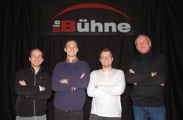 Purkersdorf setzt auf junge Musiker: Stadtrat Albrecht Oppitz, Xaver Nahler, Stefan Bollauf und Bühne-Chef Karl Takats. | Foto: privat