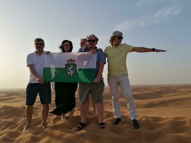 Sogar in der Wüste war weiß-grün ein Thema. | Foto: ÖVP Steiermark