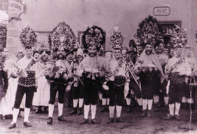Rollner und Schallner, fotografiert in Wald im Jahre 1920 | Foto: Fasnacht Wald