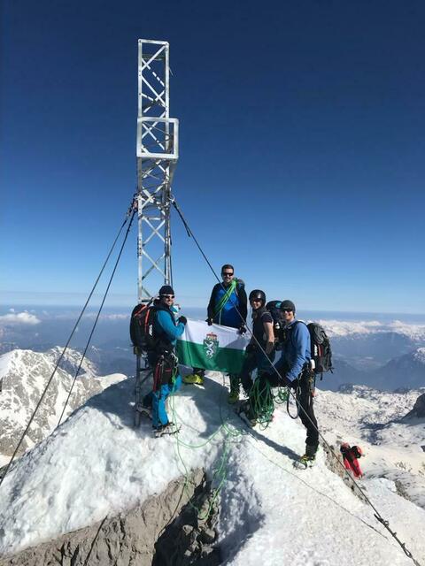 Auch am Berg wurde die Flagge gehisst. | Foto: ÖVP Steiermark
