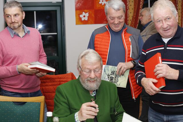 Lois mit Wegbegleitern und Fans aus Gams | Foto: Siegfried Gallhofer